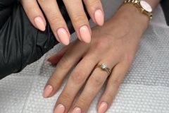 Simplistic-Nails-001