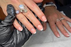 Simplistic-Nails-010